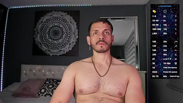 Snapshot of TianZilac chatting on October 30, 10:11 pm TianZilac online show from October 30, 10:11 pm