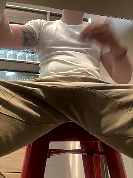 Snapshot of 9999Alez chatting on October 20, 7:18 pm 9999Alez online show from October 20, 7:18 pm