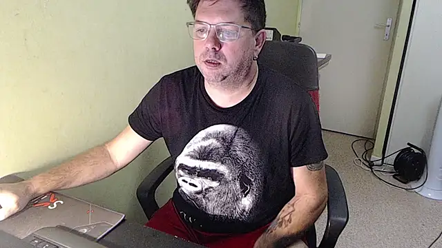 blueandwhite1 online show from November 1, 8:51 am