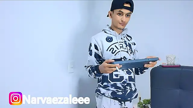 AlejandroLoouis online show from October 31, 1:51 am