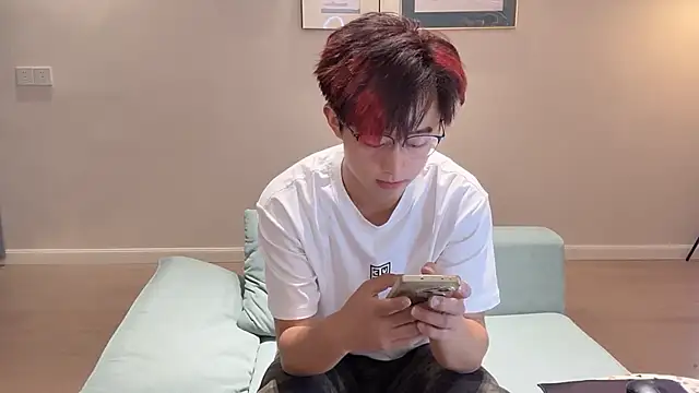 Snapshot of STxuguanhan chatting on October 11, 8:51 am STxuguanhan online show from October 11, 8:51 am