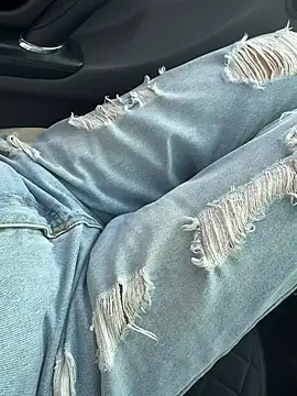 TWOLOVEsX online show from April 6, 9:10 am