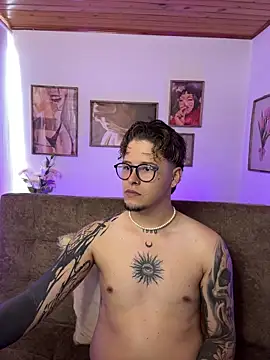  tylerr  online show from September 14, 4:53 pm