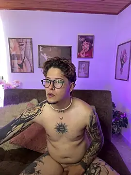  tylerr  online show from September 11, 5:01 pm