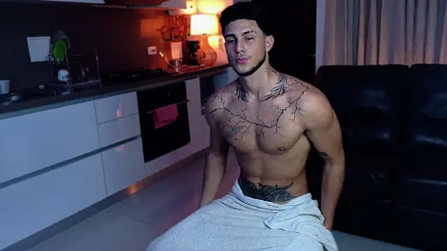 LeoCavalli  online show from November 9, 6:01 pm