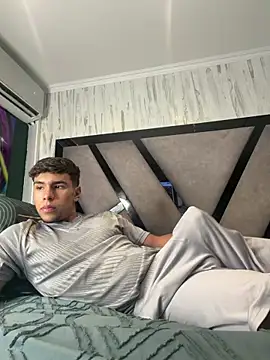 CHR58  online show from October 17, 6:17 am