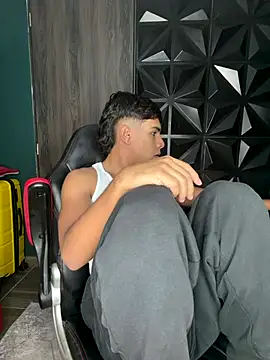 CHR58  online show from October 15, 5:37 am