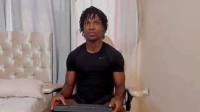 Snapshot of tau_montes chatting on October 9, 8:03 pm tau montes online show from October 9, 8:03 pm