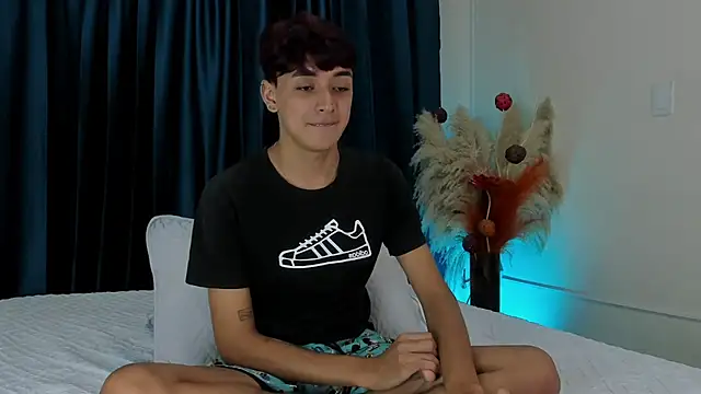 Snapshot of Jack_Noir chatting on September 22, 1:43 pm Jack Noir online show from September 22, 1:43 pm