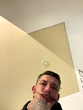 pimousssse online show from November 1, 2:26 am