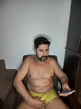 Snapshot of Gatoo_rj chatting on September 30, 2:40 am Gatoo rj online show from September 30, 2:40 am