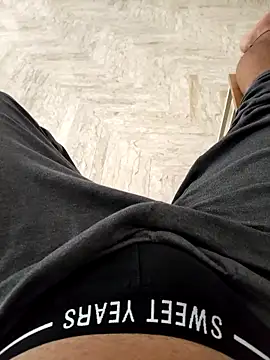 AXEL 84 online show from October 25, 2:41 pm