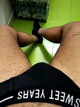 AXEL 84 online show from November 27, 1:59 pm