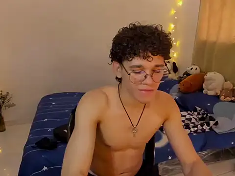 Tom Blues online show from November 7, 3:15 pm