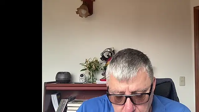 Snapshot of Martintxu1959 chatting on September 10, 1:54 pm Martintxu1959 online show from September 10, 1:54 pm