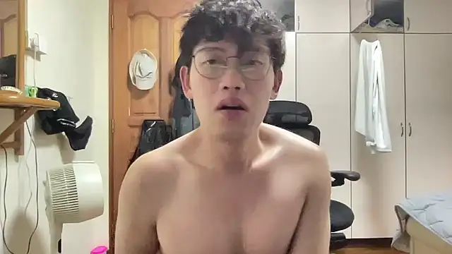 Passionatetwink2 online show from October 15, 11:29 am