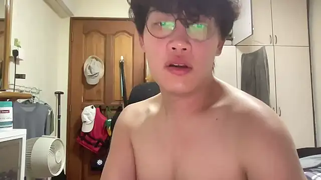 Passionatetwink2 online show from March 18, 3:15 pm