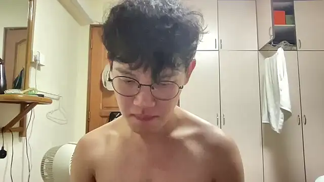 Snapshot of Passionatetwink2 chatting on September 20, 5:02 pm Passionatetwink2 online show from September 20, 5:02 pm