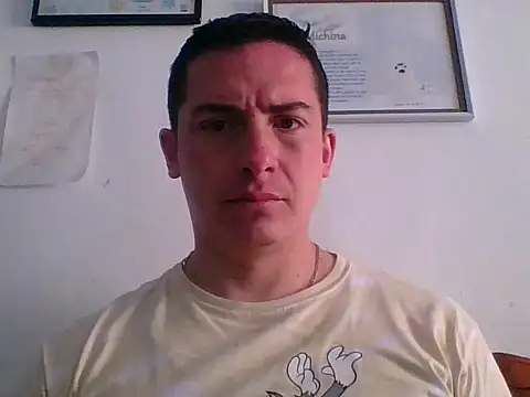 Snapshot of mickseb89 chatting on September 10, 3:21 pm mickseb89 online show from September 10, 3:21 pm