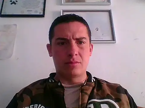 Snapshot of mickseb89 chatting on September 11, 3:55 pm mickseb89 online show from September 11, 3:55 pm
