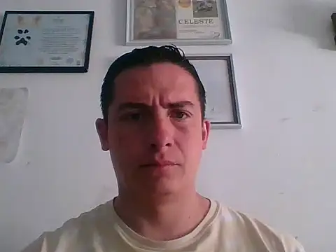 Snapshot of mickseb89 chatting on September 17, 2:51 pm mickseb89 online show from September 17, 2:51 pm