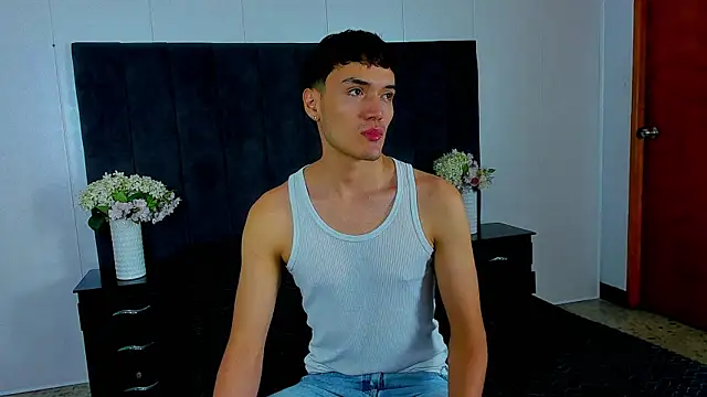 Snapshot of Jacksonflorez chatting on September 8, 7:35 pm Jacksonflorez online show from September 8, 7:35 pm