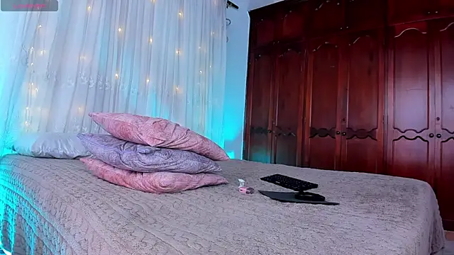 Shantal 777 online show from October 24, 2:52 pm