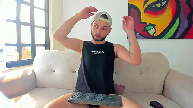 Dylan lookatme online show from September 13, 8:43 pm