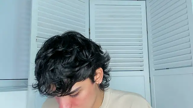 JoeCollins  online show from November 7, 10:46 pm