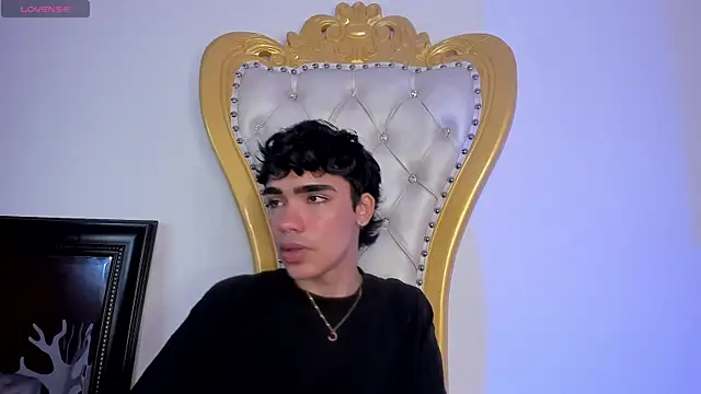 JoeCollins  online show from October 25, 10:33 pm