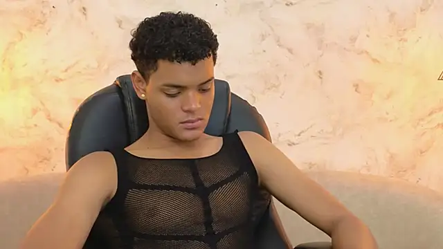 Valentino Thompson online show from September 22, 7:57 pm