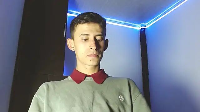 Snapshot of Emil_prl chatting on September 29, 1:15 am Emil prl online show from September 29, 1:15 am