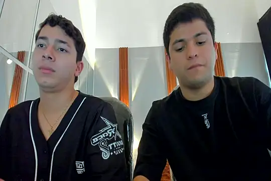 Snapshot of JOSHI_AND_NICK chatting on September 18, 4:09 pm JOSHI AND NICK online show from September 18, 4:09 pm