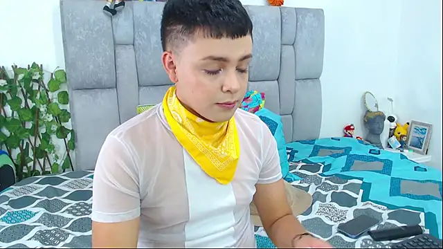 Snapshot of christopher_Hot chatting on October 2, 6:34 pm christopher Hot online show from October 2, 6:34 pm