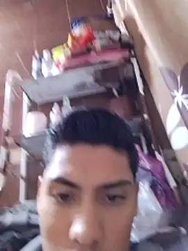 aispuro8505 online show from October 18, 7:24 am