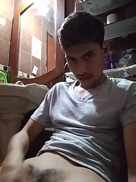 aispuro8505 online show from March 12, 7:16 am