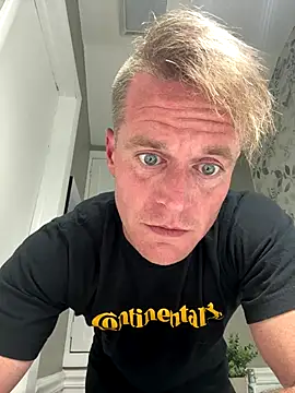 DILFiGuess11 online show from September 15, 4:58 am