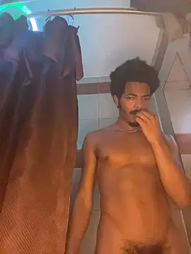 Snapshot of TRILLAHUNG chatting on October 17, 11:36 am TRILLAHUNG online show from October 17, 11:36 am