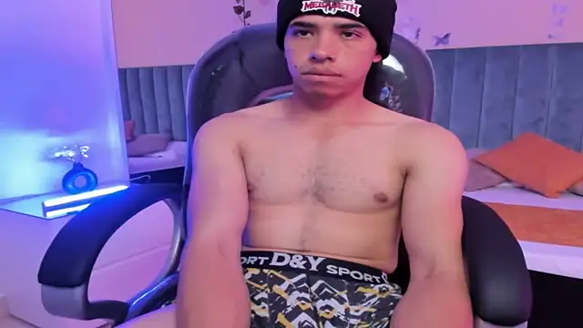 Muscle Scott online show from November 27, 2:21 pm