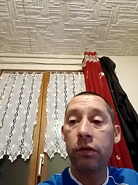 Snapshot of frederic198 chatting on October 3, 7:19 pm frederic198 online show from October 3, 7:19 pm