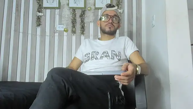 EthanGrey online show from December 20, 11:17 am