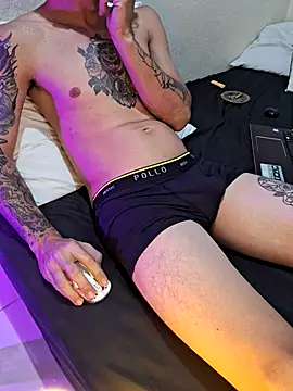 Skate012 online show from April 24, 11:51 pm