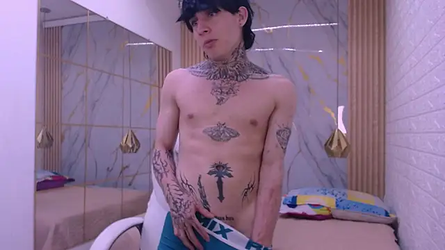 Iantwink18 online show from March 25, 5:00 am