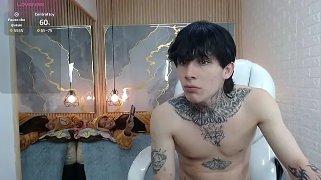 Iantwink18 online show from March 26, 5:11 am