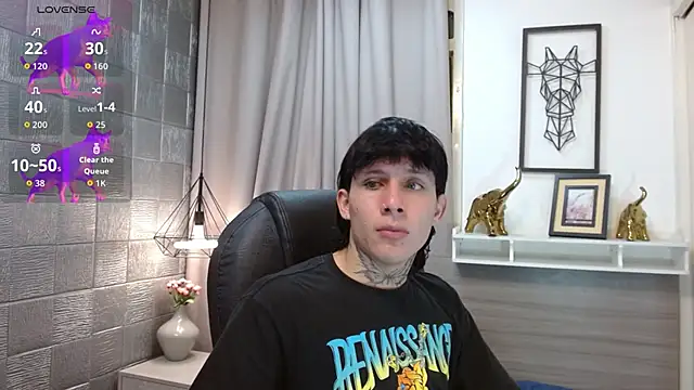 Snapshot of Iantwink18 chatting on October 24, 7:59 pm Iantwink18 online show from October 24, 7:59 pm