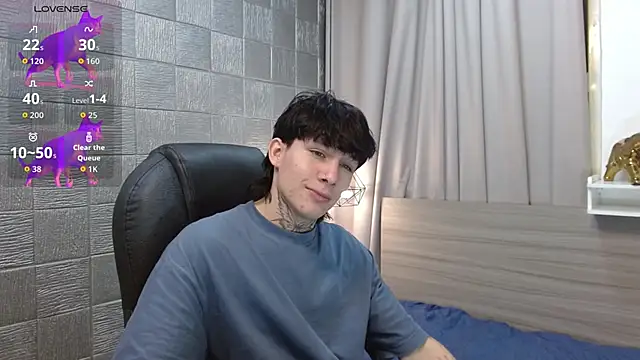 Snapshot of Iantwink18 chatting on October 29, 9:40 pm Iantwink18 online show from October 29, 9:40 pm