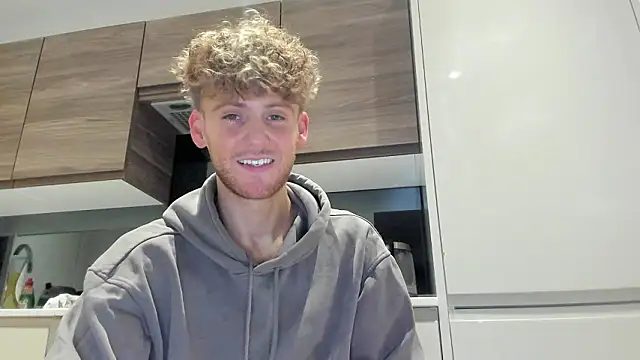 DominantAlex18 online show from February 19, 5:09 pm