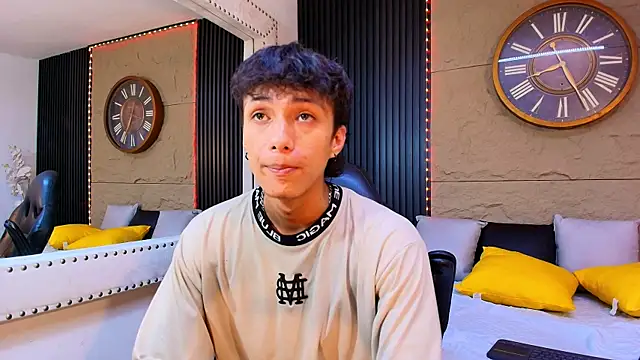 Lean Portman online show from April 23, 3:14 pm