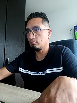 Snapshot of eduardohot15_80 chatting on September 17, 8:54 pm eduardohot15 80 online show from September 17, 8:54 pm