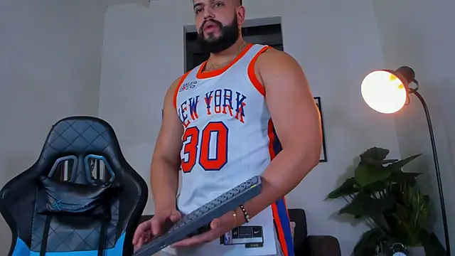 Justin kingX7 online show from April 25, 4:48 am